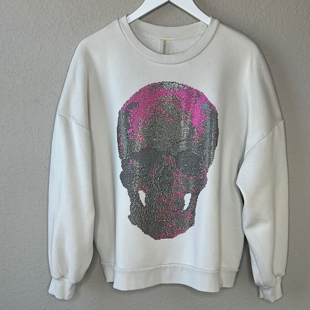 LA Society Cream‎ Beaded Skull Design Crew Neck Long Sleeve Sweatshirt Size M